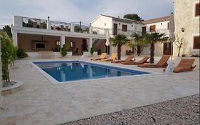 Villa Ludilo-die 4 Apartments